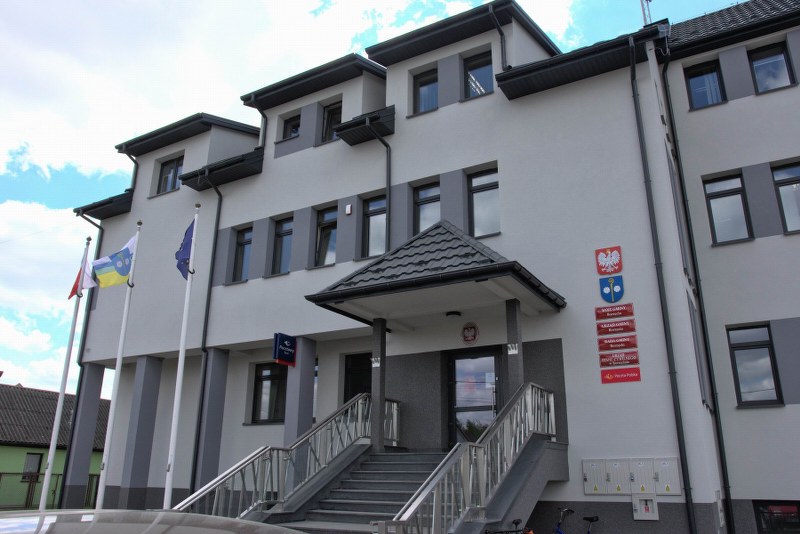 Zdjęcie: Fotokabina w Urzędzie Gminy w Borzęcinie